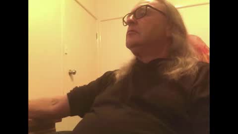knobout online show from May 19, 2026, 8:42 am