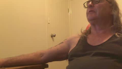 Snapshot of knobout chatting on June 15, 2026, 10:17 am knobout online show from June 15, 2026, 10:17 am