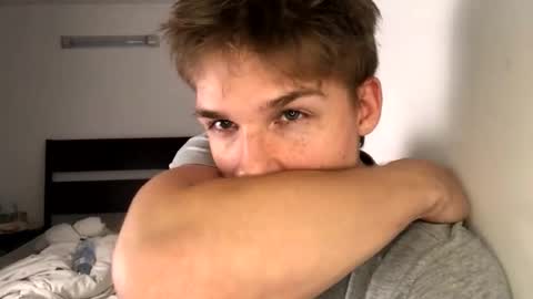 Snapshot of knotsiemens chatting on September 30, 2025, 8:58 pm Adam online show from September 30, 2025, 8:58 pm