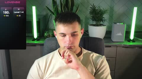 Sweet boy online show from December 30, 2024, 1:47 pm