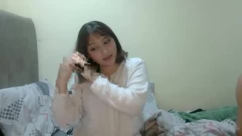 Snapshot of koiseraphin chatting on April 1, 2026, 2:12 am Jacob and Victoria online show from April 1, 2026, 2:12 am