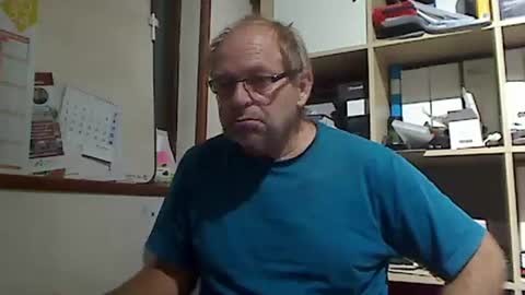 kokin3034 online show from October 31, 2025, 5:52 am