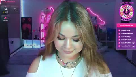 Mia online show from November 15, 2025, 6:59 pm