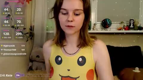 Snapshot of komorebbi chatting on November 12, 2025, 9:25 pm Marta online show from November 12, 2025, 9:25 pm