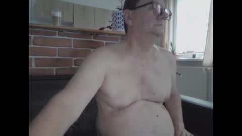 Snapshot of komputer123456789 chatting on March 15, 2026, 6:08 am Bogdan online show from March 15, 2026, 6:08 am