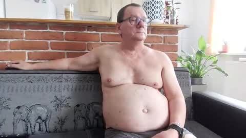 Snapshot of komputer123456789 chatting on March 17, 2026, 10:29 am Bogdan online show from March 17, 2026, 10:29 am