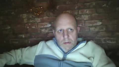 Neil online show from December 24, 2024, 9:33 pm