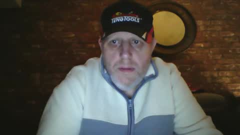 Neil online show from February 11, 2025, 6:01 pm