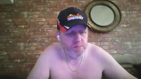 Neil online show from March 9, 2025, 10:52 am