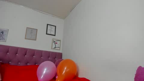 konie Diaz online show from February 4, 2025, 4:08 pm