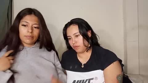 Snapshot of konnyydesire chatting on April 29, 2026, 11:33 pm Konny and Laila online show from April 29, 2026, 11:33 pm