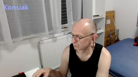 Komsiak online show from April 26, 2026, 7:22 pm