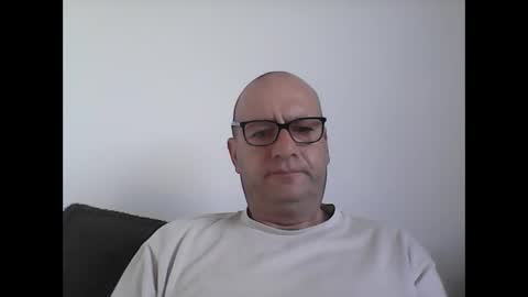 Snapshot of konsty17 chatting on March 8, 2026, 9:40 pm konsty17 online show from March 8, 2026, 9:40 pm