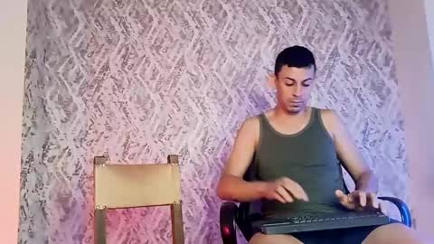 Snapshot of kopular chatting on March 10, 2025, 9:21 am Diego y Edgar online show from March 10, 2025, 9:21 am