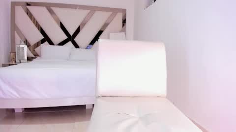 Snapshot of koralcruz chatting on October 23, 2025, 5:01 pm Koral Cuz online show from October 23, 2025, 5:01 pm