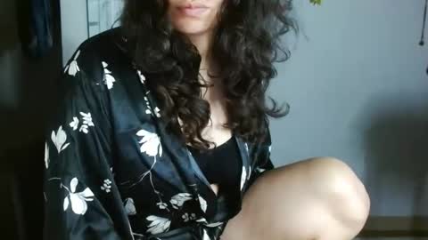 Karoll online show from May 8, 2026, 2:06 am