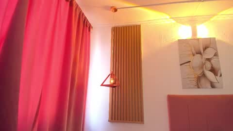 Snapshot of korarousee chatting on November 2, 2025, 1:24 pm Kora  online show from November 2, 2025, 1:24 pm