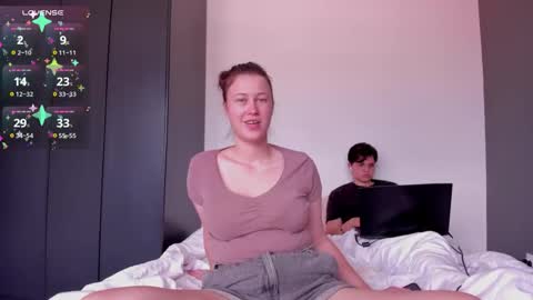 Snapshot of kortney_williams chatting on September 30, 2025, 7:52 pm Twiix online show from September 30, 2025, 7:52 pm