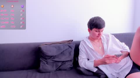 Twiix online show from July 25, 2026, 3:31 pm