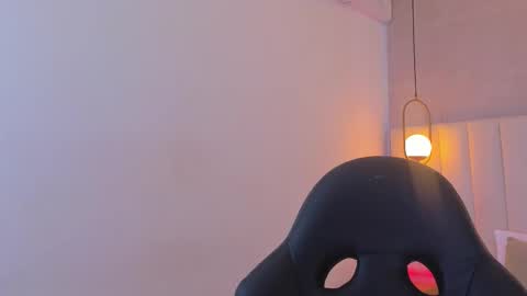 K O S M I C online show from February 6, 2026, 1:36 pm