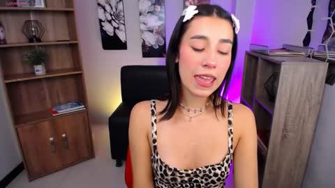 Snapshot of koyuki_san chatting on October 3, 2025, 7:22 pm Elizabeth online show from October 3, 2025, 7:22 pm