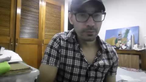 Snapshot of kratosmorgen chatting on April 4, 2026, 4:33 am KratosMorgen online show from April 4, 2026, 4:33 am