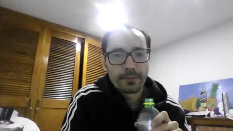 Snapshot of kratosmorgen chatting on April 6, 2026, 3:04 am KratosMorgen online show from April 6, 2026, 3:04 am