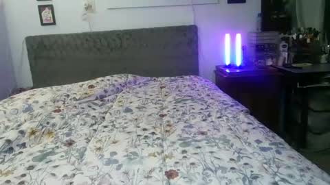 Snapshot of kreamyk420 chatting on October 26, 2025, 8:20 am kreamyk420 online show from October 26, 2025, 8:20 am