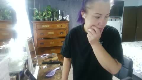 Snapshot of kreamyk420 chatting on November 1, 2025, 5:26 pm kreamyk420 online show from November 1, 2025, 5:26 pm