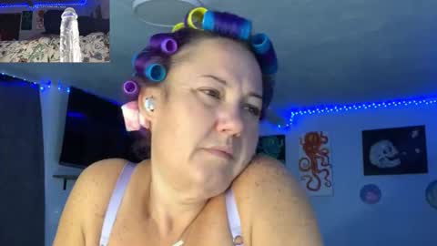 Snapshot of kreamyk420 chatting on November 13, 2025, 11:42 am kreamyk420 online show from November 13, 2025, 11:42 am