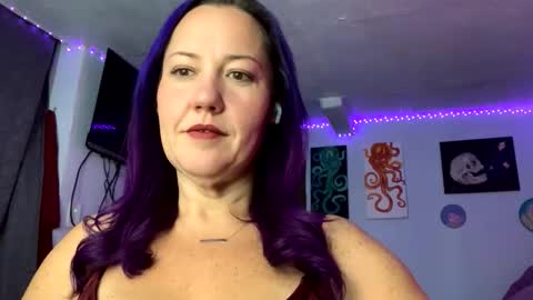 Snapshot of kreamyk420 chatting on November 26, 2025, 6:47 am kreamyk420 online show from November 26, 2025, 6:47 am