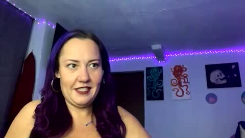 Snapshot of kreamyk420 chatting on November 27, 2025, 7:43 am kreamyk420 online show from November 27, 2025, 7:43 am