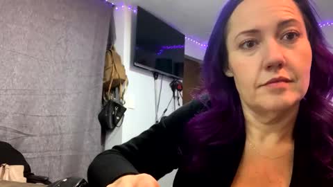 Snapshot of kreamyk420 chatting on December 17, 2025, 8:31 am kreamyk420 online show from December 17, 2025, 8:31 am