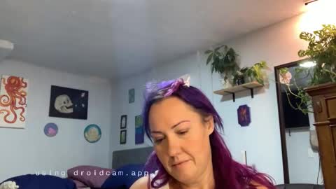 Snapshot of kreamyk420 chatting on December 19, 2025, 4:58 pm kreamyk420 online show from December 19, 2025, 4:58 pm