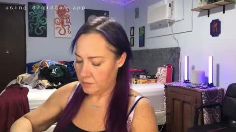 Snapshot of kreamyk420 chatting on December 21, 2025, 10:11 am kreamyk420 online show from December 21, 2025, 10:11 am