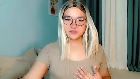 Snapshot of krezikeed chatting on March 27, 2026, 4:18 am krezikeed online show from March 27, 2026, 4:18 am