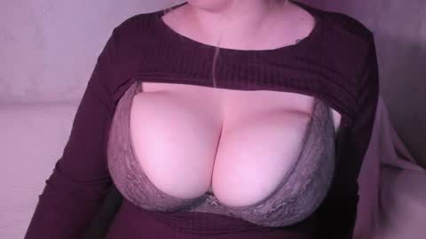 Snapshot of kriisrus chatting on October 18, 2025, 7:03 pm KrisRus online show from October 18, 2025, 7:03 pm