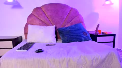 Nahomi online show from January 19, 2026, 12:20 pm