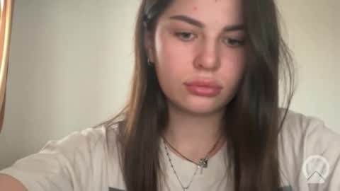 kris255789 online show from April 23, 2026, 4:09 pm