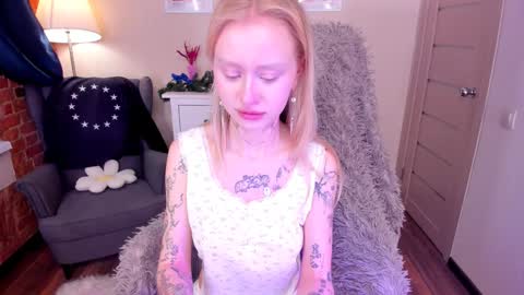 Snapshot of kris_grant chatting on January 15, 2025, 10:17 am kris_grant online show from January 15, 2025, 10:17 am