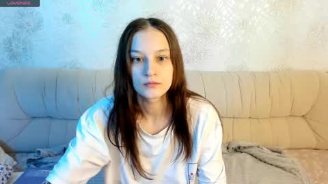 krisdoeill online show from May 5, 2026, 2:08 am