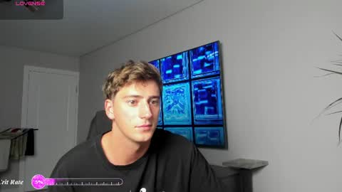 Snapshot of krishort chatting on August 7, 2026, 4:03 am krishort online show from August 7, 2026, 4:03 am