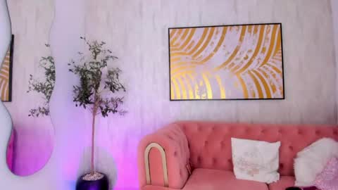 Krisstine  online show from May 17, 2026, 12:23 pm