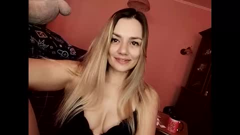 KrissSexi online show from December 8, 2024, 9:13 am