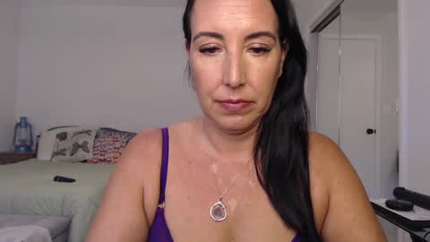 Krissy online show from December 1, 2024, 4:29 pm