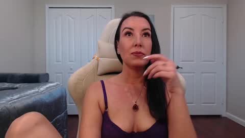 Krissy online show from February 3, 2025, 2:02 pm