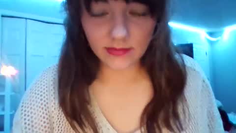 krissykordova29 online show from January 16, 2025, 12:42 pm