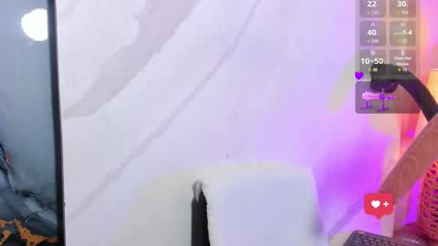 Snapshot of kristal_blond chatting on October 9, 2025, 4:43 am   online show from October 9, 2025, 4:43 am