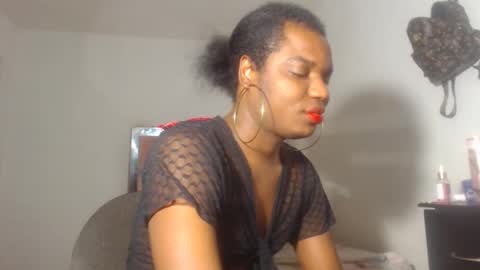 kristal_cox2 online show from April 26, 2026, 10:13 am