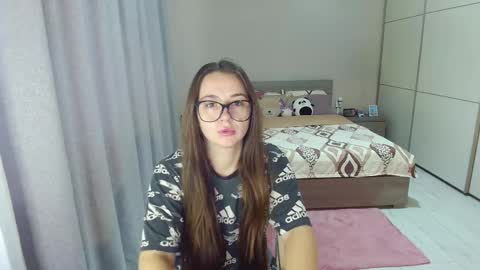 Snapshot of kristall_xxx chatting on September 11, 2025, 6:35 am twitter    Annemarye 23 online show from September 11, 2025, 6:35 am